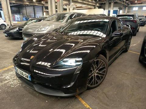 Porsche Taycan 2021 z Francji
