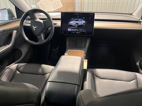Tesla Model Y 2024 z Francji