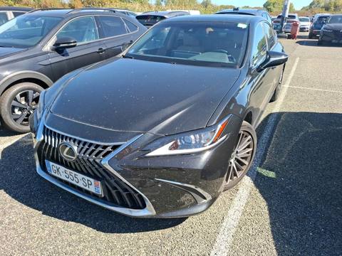 Lexus ES 2022 z Francji