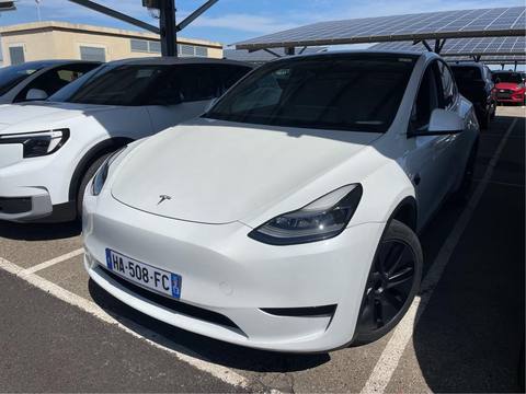 Tesla Model Y 2025 z Francji